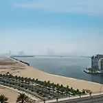 Luxurious Apartment, Dubai Creek Harbour - By Dustay