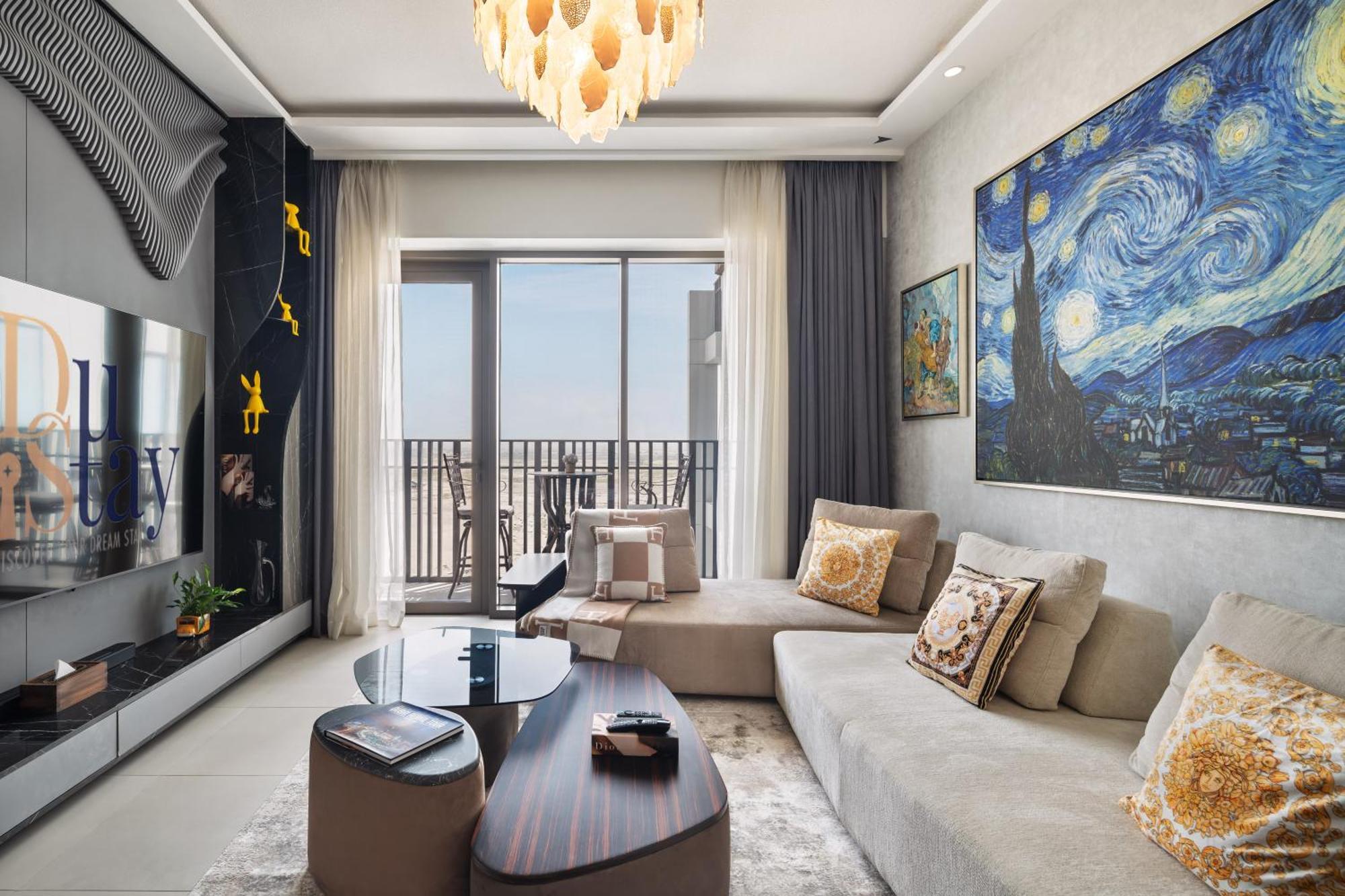 Luxurious Apartment, Creek Harbour - By Dustay *
