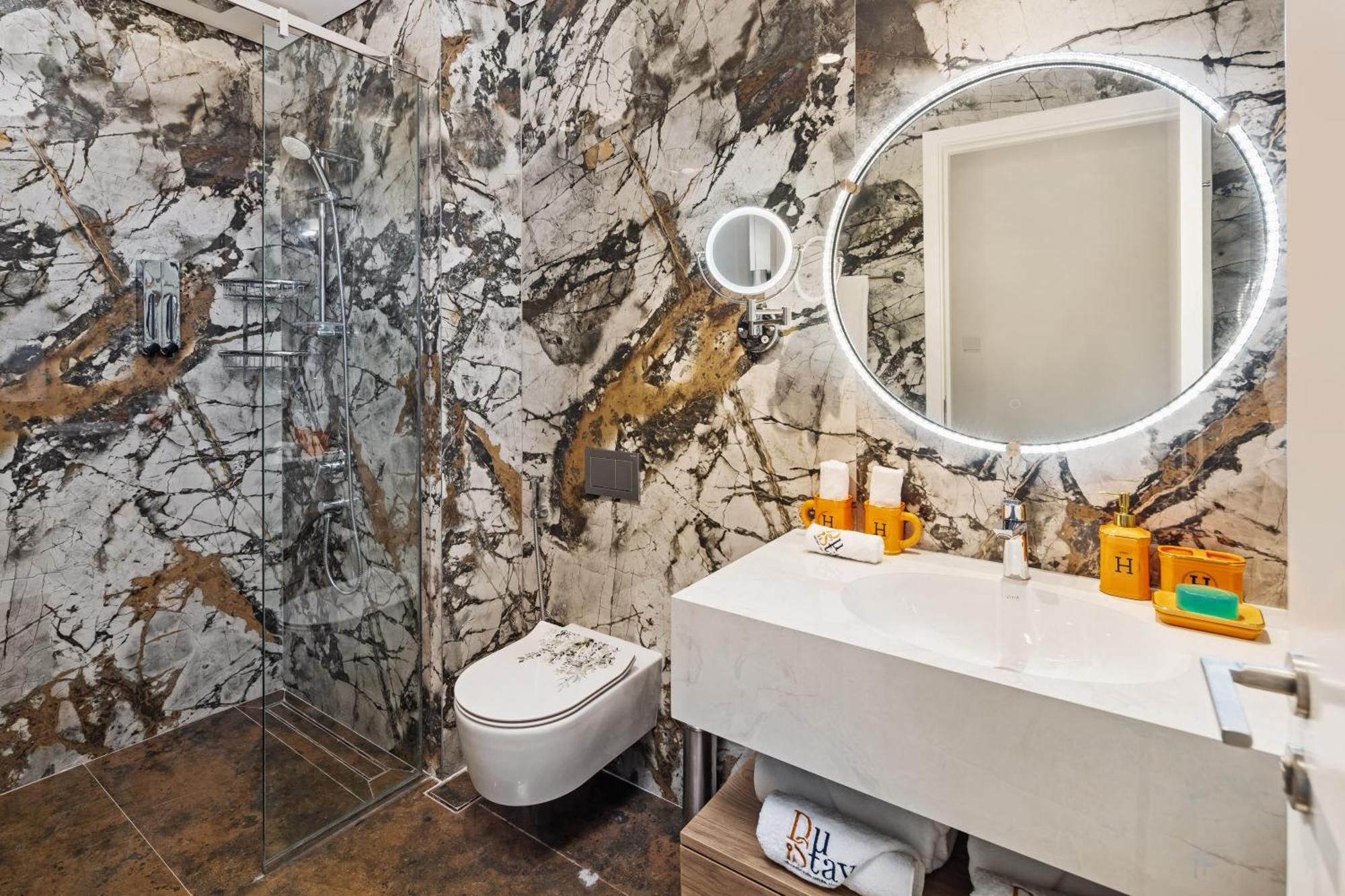 Luxurious Apartment, Creek Harbour - By Dustay Apartment *